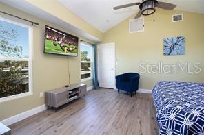 210 83RD AVE N, ST PETERSBURG, FL, 33702