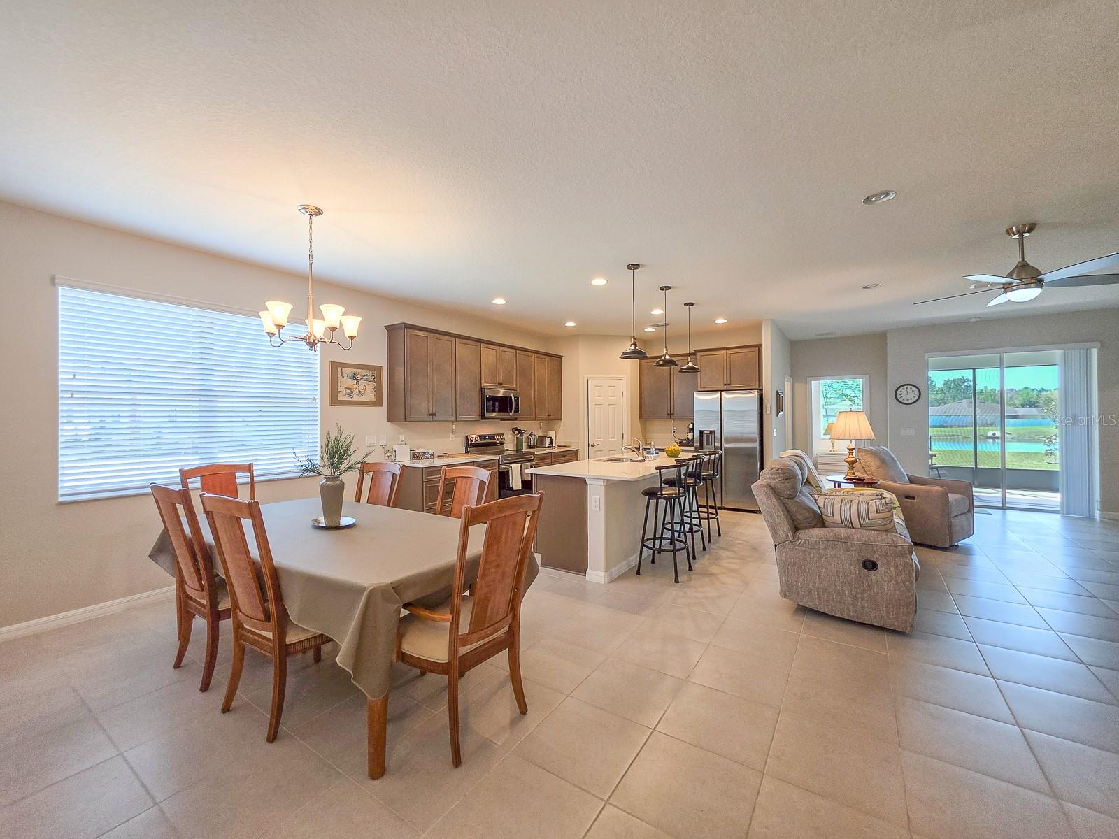 8 LAKELAND WAY, PALM COAST, FL, 32137