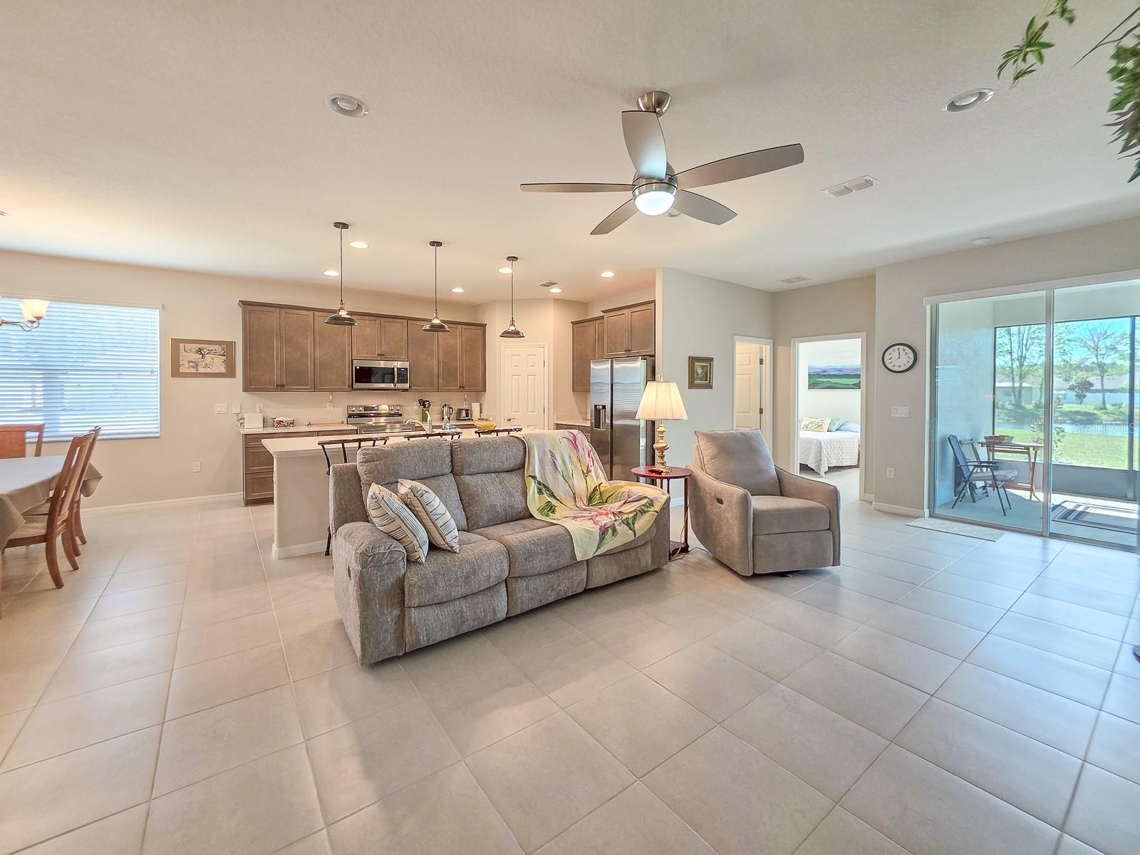 8 LAKELAND WAY, PALM COAST, FL, 32137