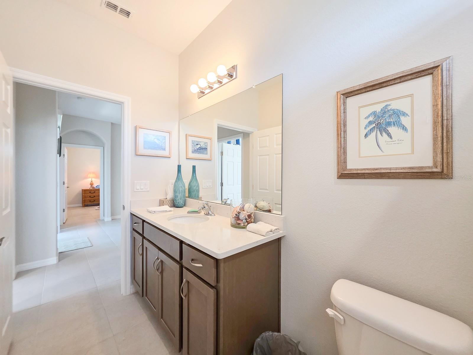 8 LAKELAND WAY, PALM COAST, FL, 32137