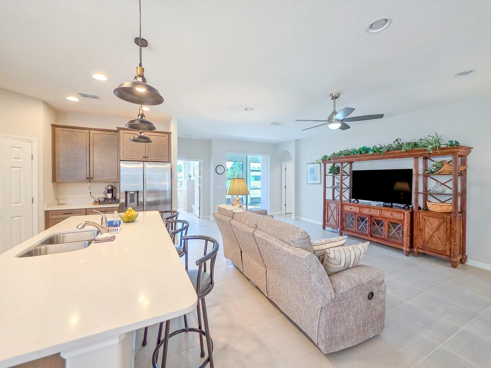 8 LAKELAND WAY, PALM COAST, FL, 32137