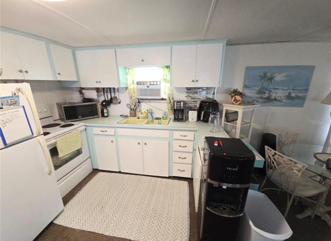 707 49TH AVENUE DR W, BRADENTON, FL, 34207