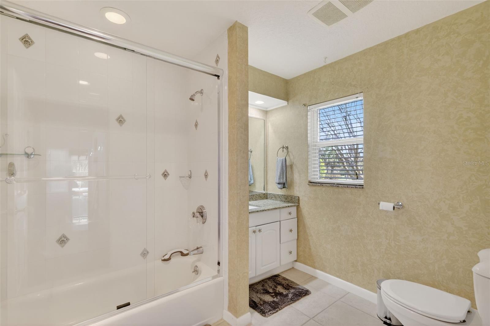 39125 TACOMA DR, LADY LAKE, FL, 32159