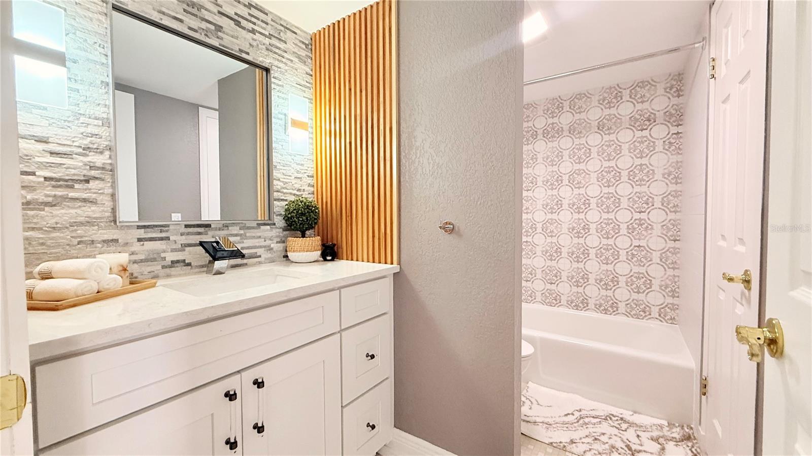 5940 PELICAN BAY PLZ S #1105, GULFPORT, FL, 33707