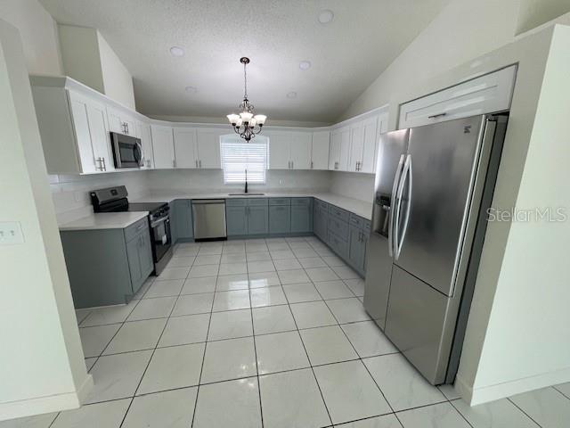 7001 N CLARK AVE, TAMPA, FL, 33614