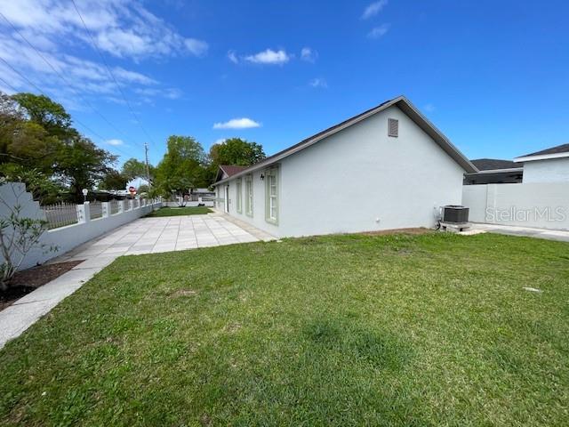 7001 N CLARK AVE, TAMPA, FL, 33614