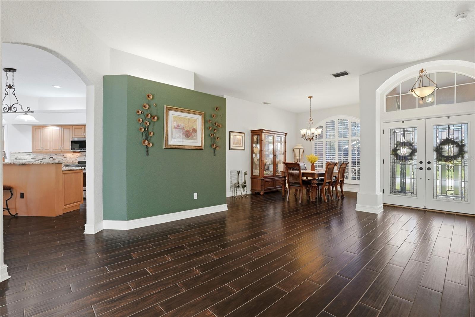 10555 SHADY OAK LN, SEMINOLE, FL, 33777