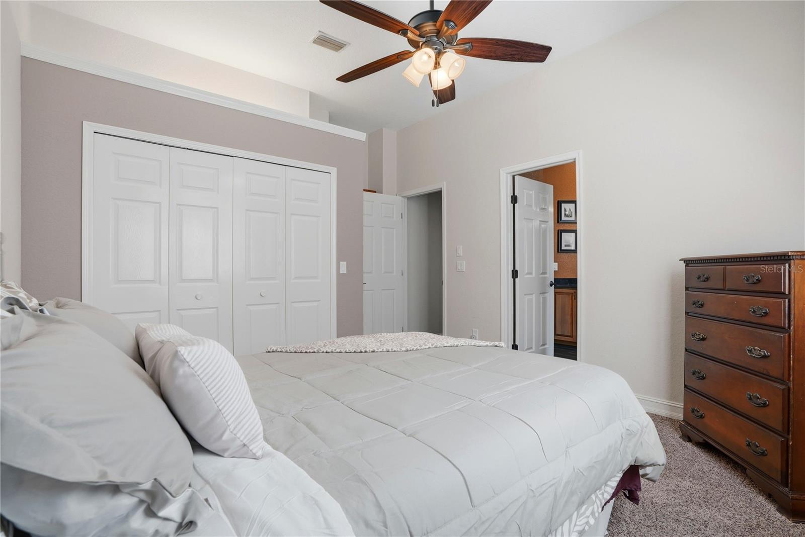 10555 SHADY OAK LN, SEMINOLE, FL, 33777