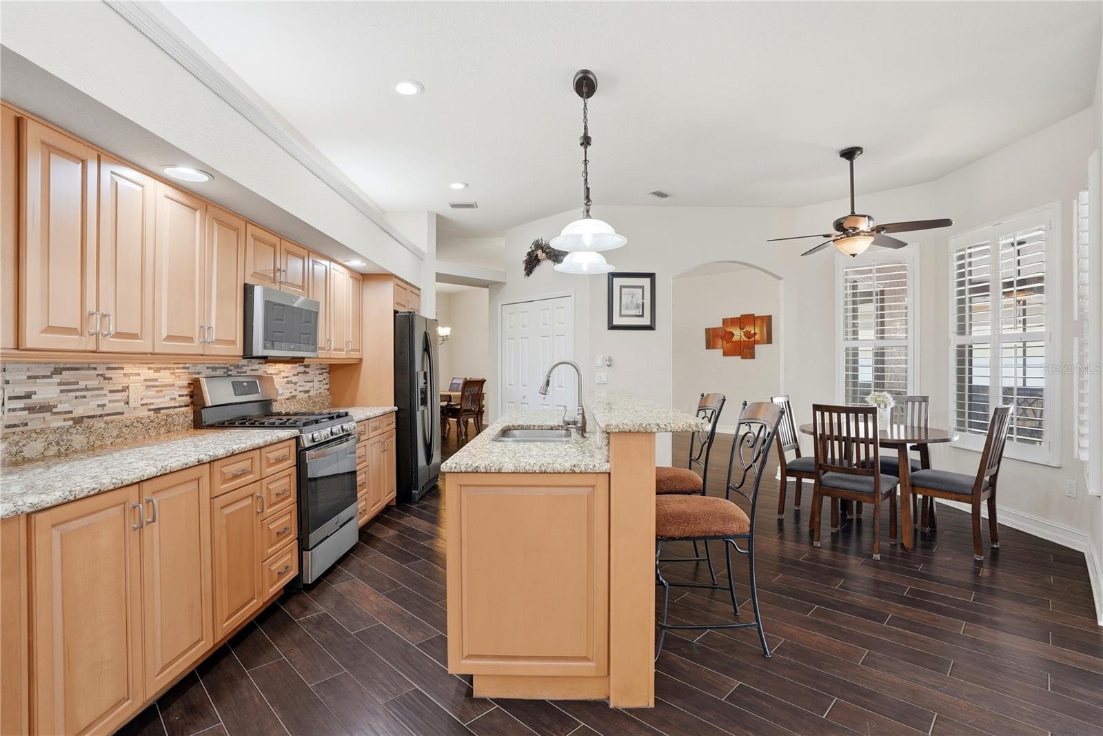 10555 SHADY OAK LN, SEMINOLE, FL, 33777