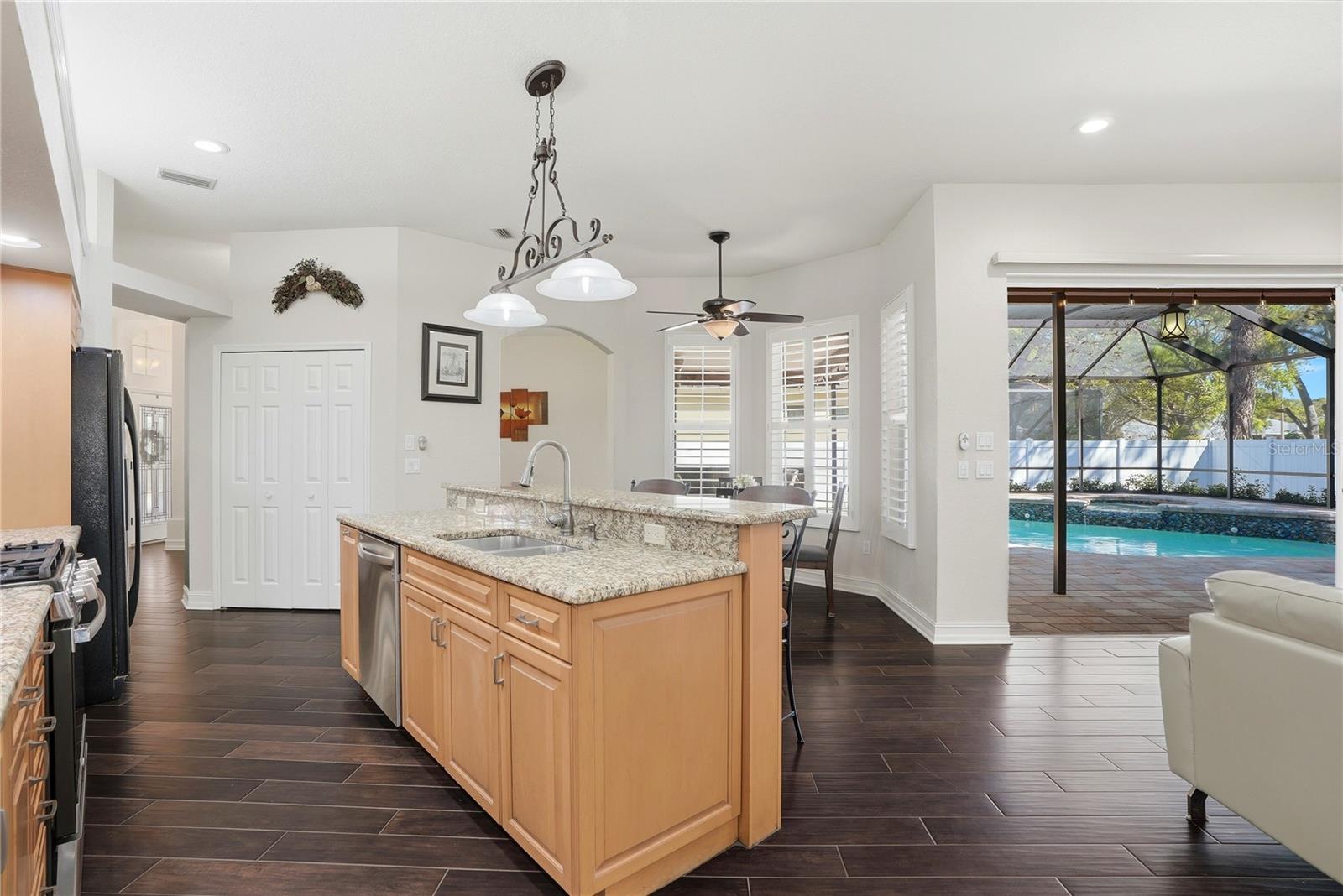 10555 SHADY OAK LN, SEMINOLE, FL, 33777