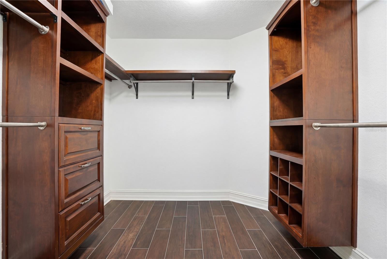 10555 SHADY OAK LN, SEMINOLE, FL, 33777