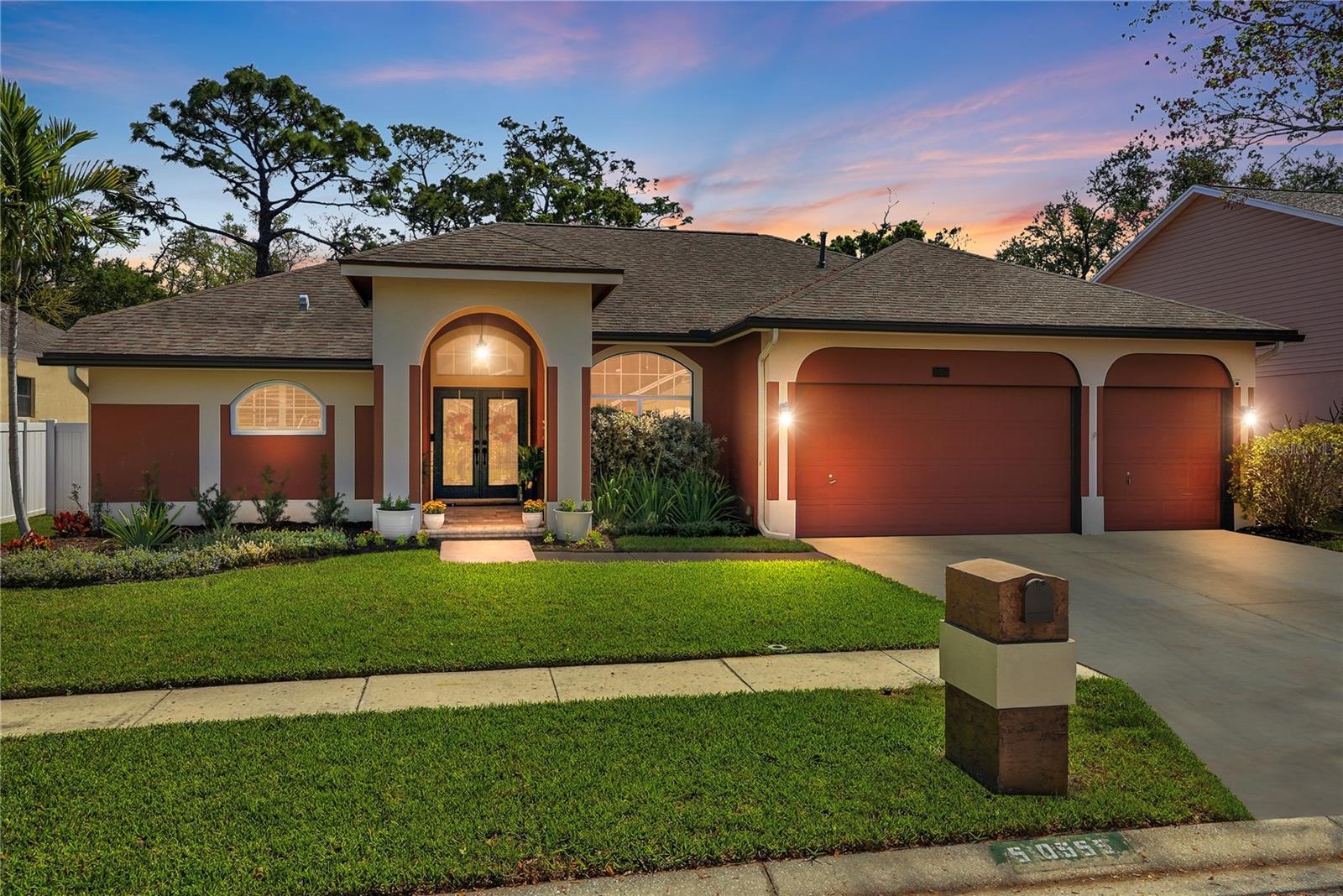 10555 SHADY OAK LN, SEMINOLE, FL, 33777