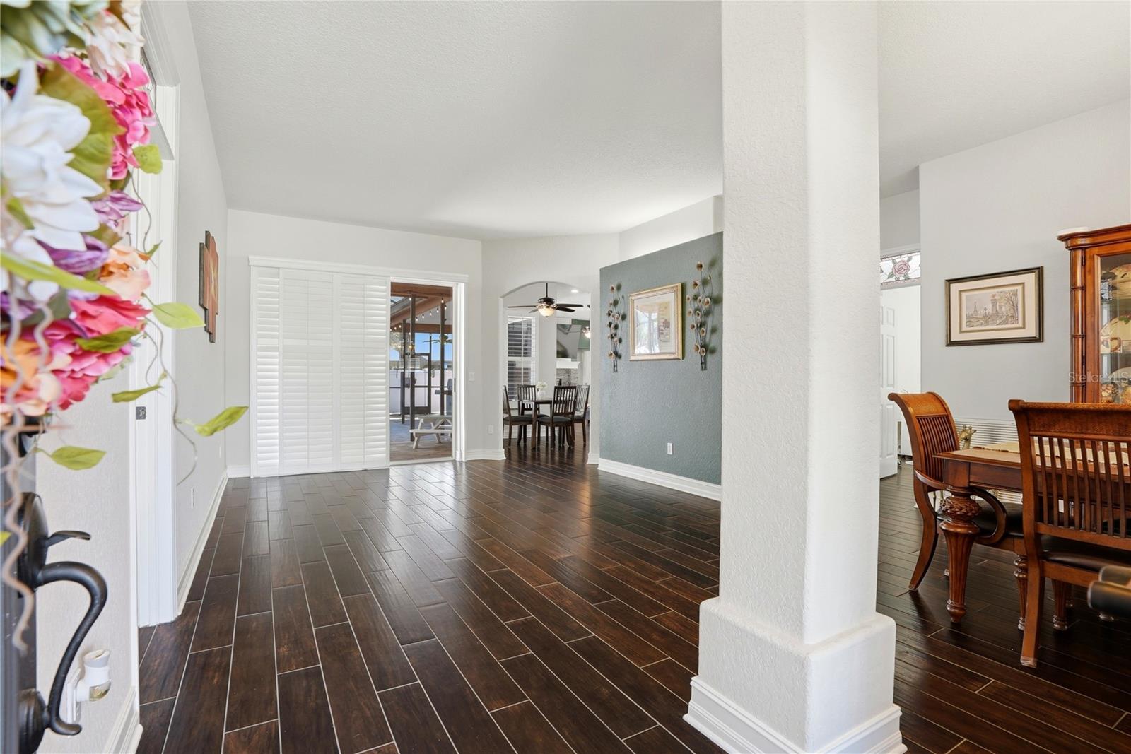 10555 SHADY OAK LN, SEMINOLE, FL, 33777