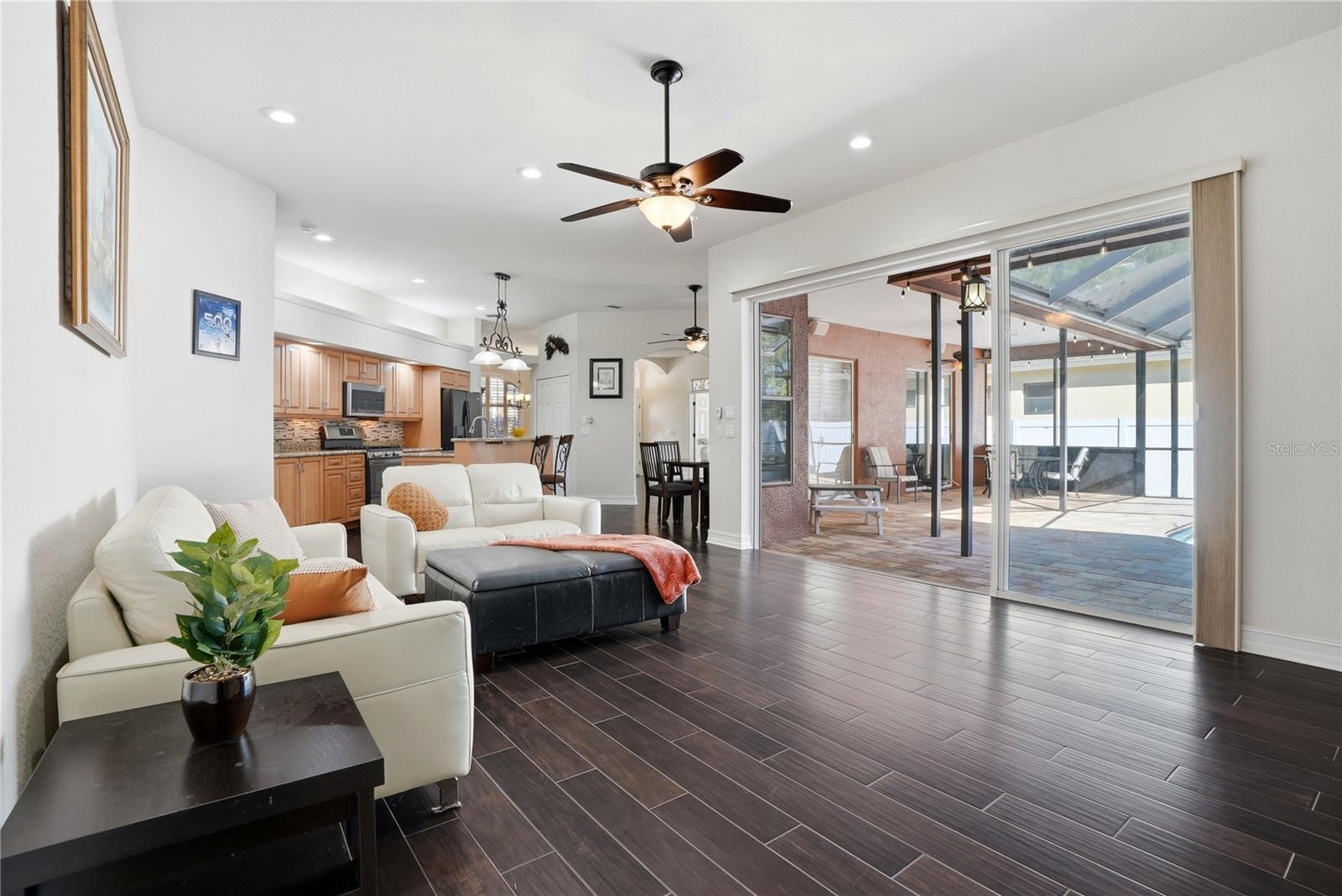 10555 SHADY OAK LN, SEMINOLE, FL, 33777