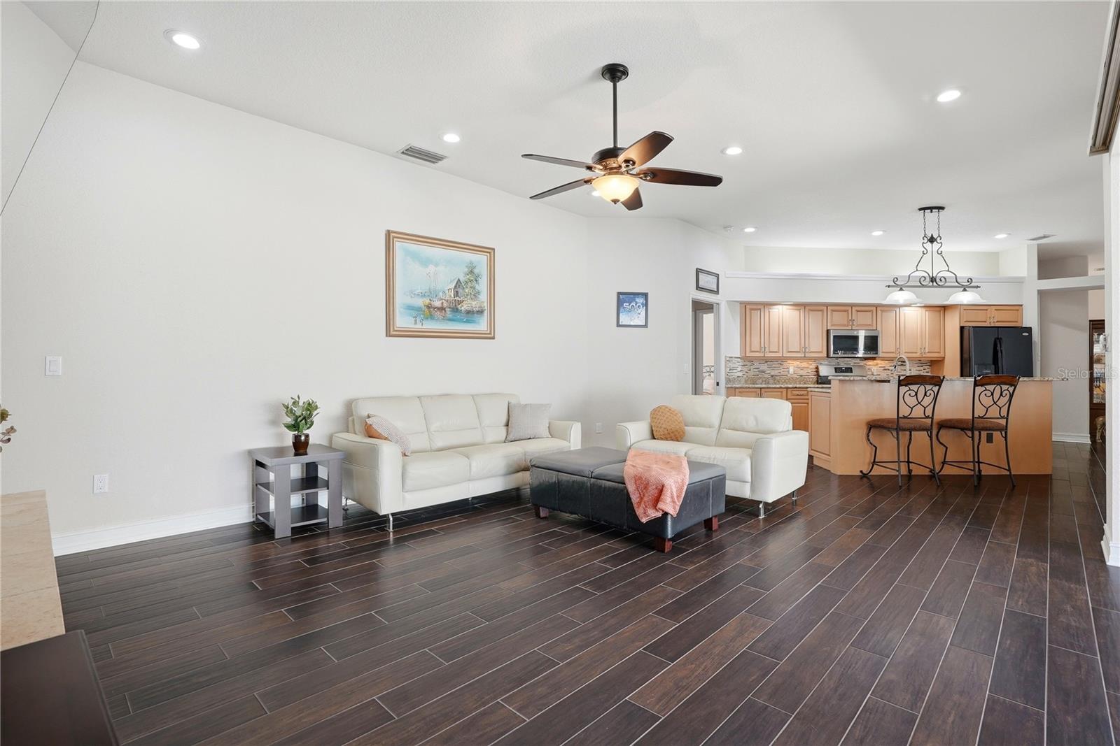 10555 SHADY OAK LN, SEMINOLE, FL, 33777