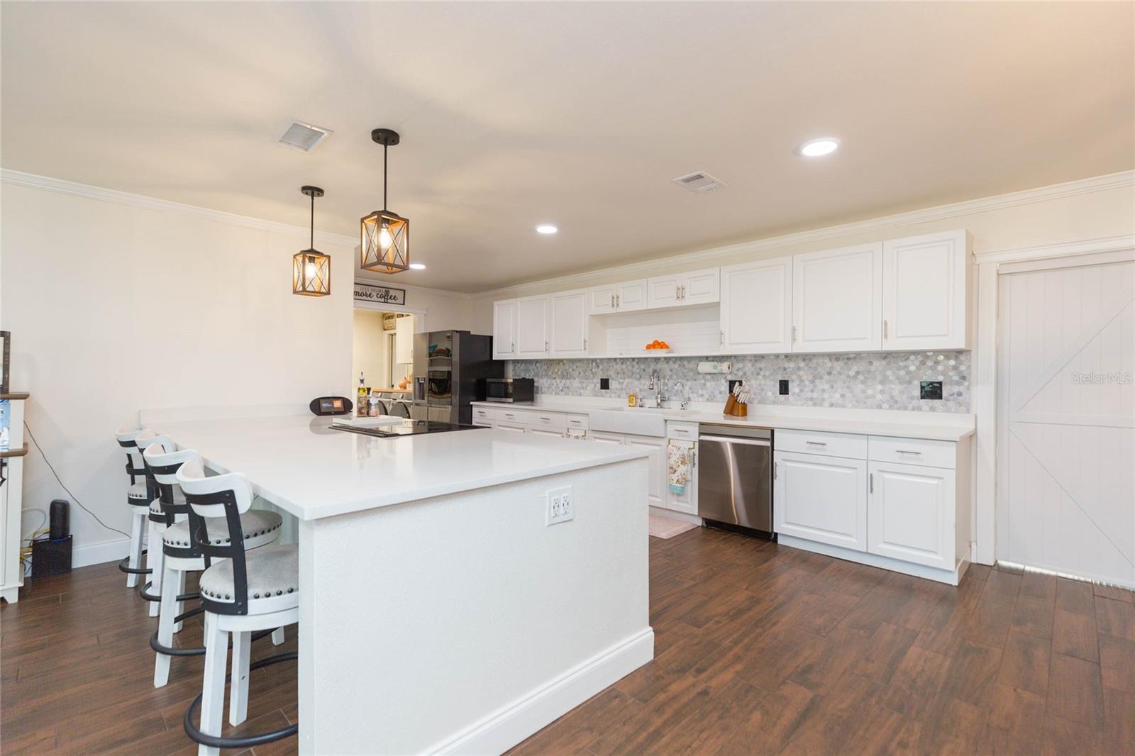 7251 OLD PASCO RD, WESLEY CHAPEL, FL, 33544