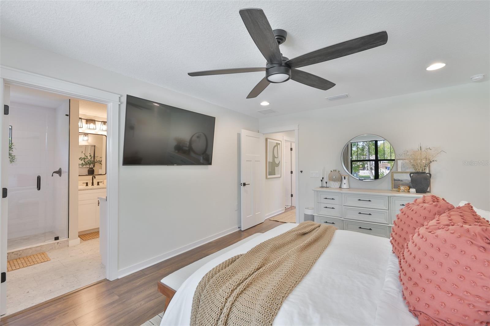 1806 E CARACAS ST, TAMPA, FL, 33610
