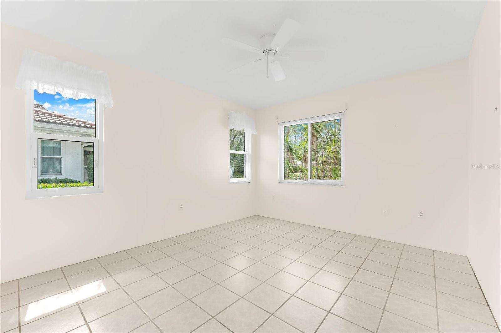 5608 GARDEN LAKES DR, BRADENTON, FL, 34203