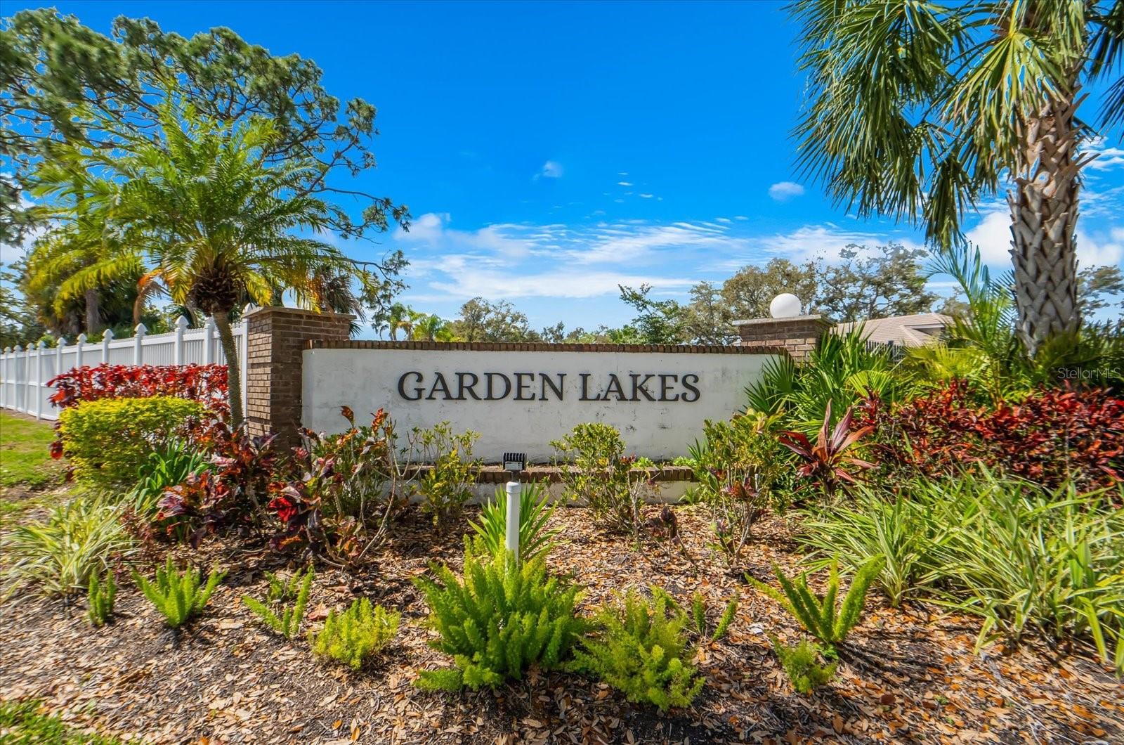 5608 GARDEN LAKES DR, BRADENTON, FL, 34203
