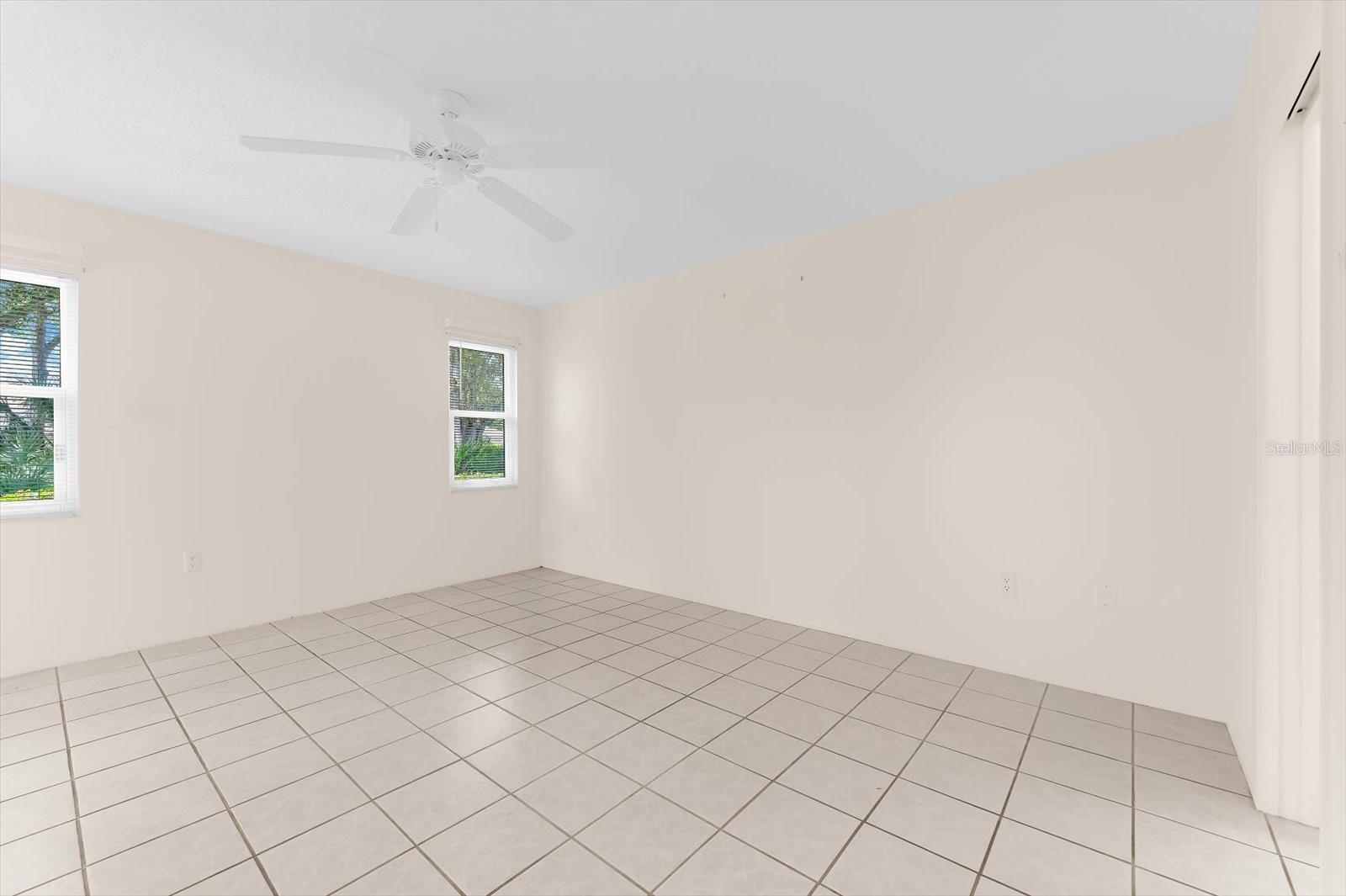 5608 GARDEN LAKES DR, BRADENTON, FL, 34203