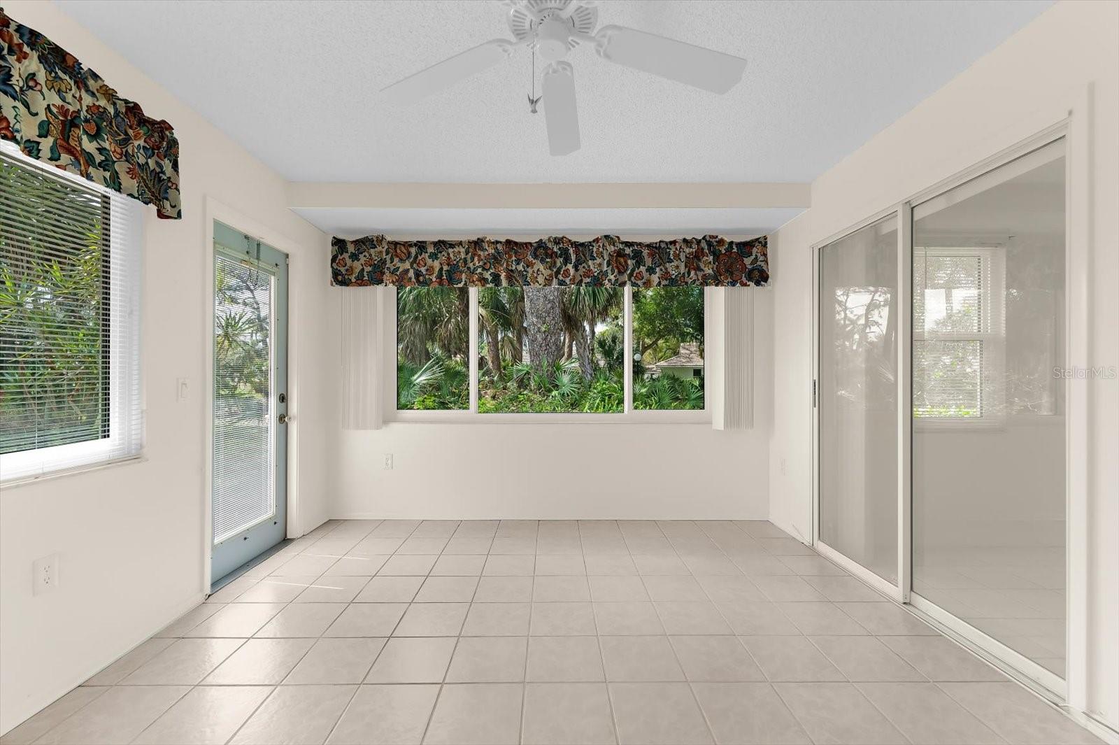 5608 GARDEN LAKES DR, BRADENTON, FL, 34203