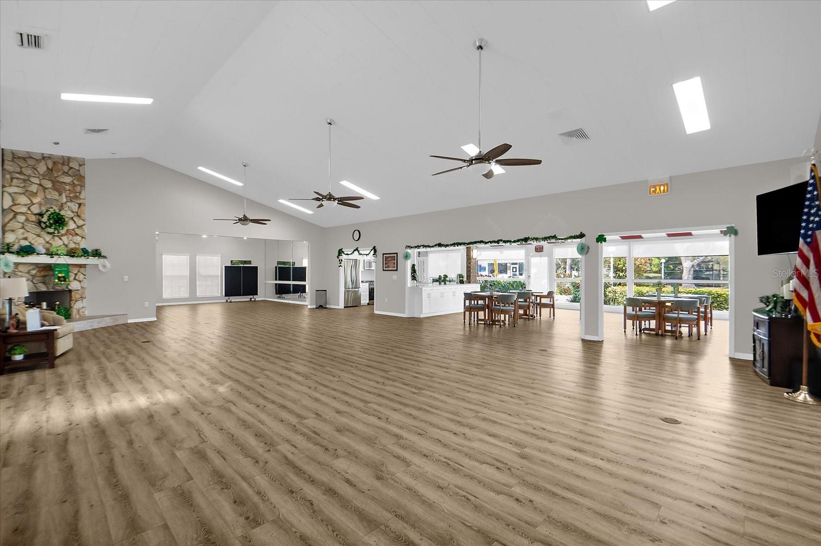 5608 GARDEN LAKES DR, BRADENTON, FL, 34203