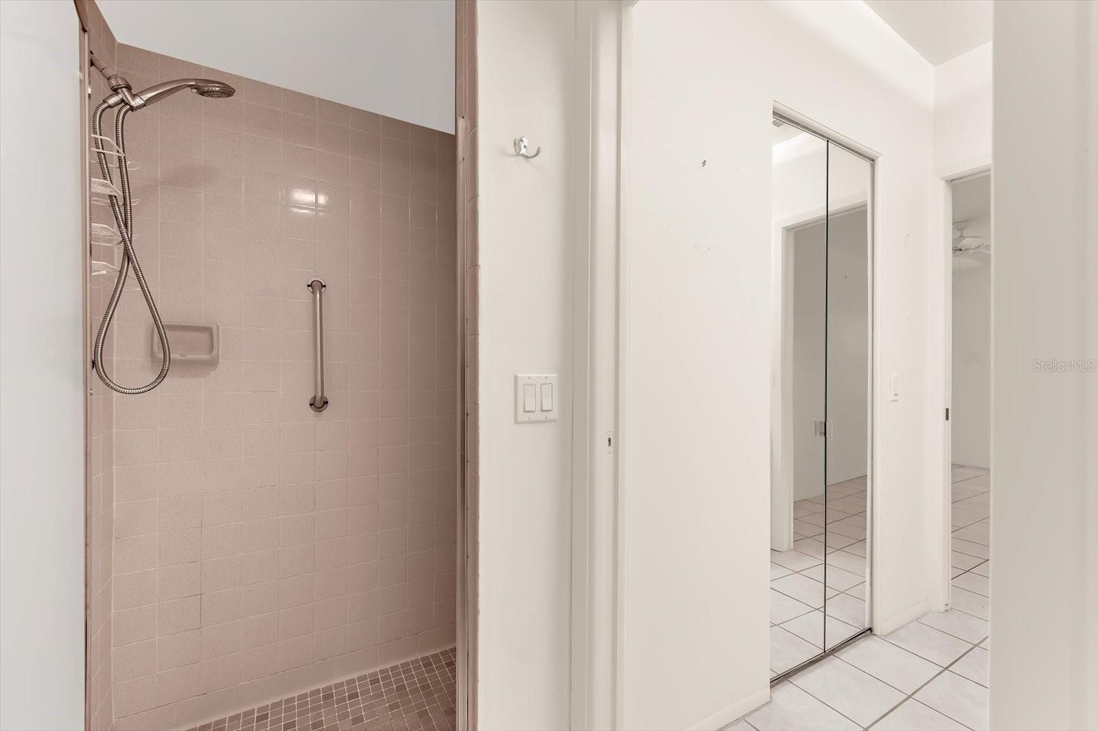 5608 GARDEN LAKES DR, BRADENTON, FL, 34203