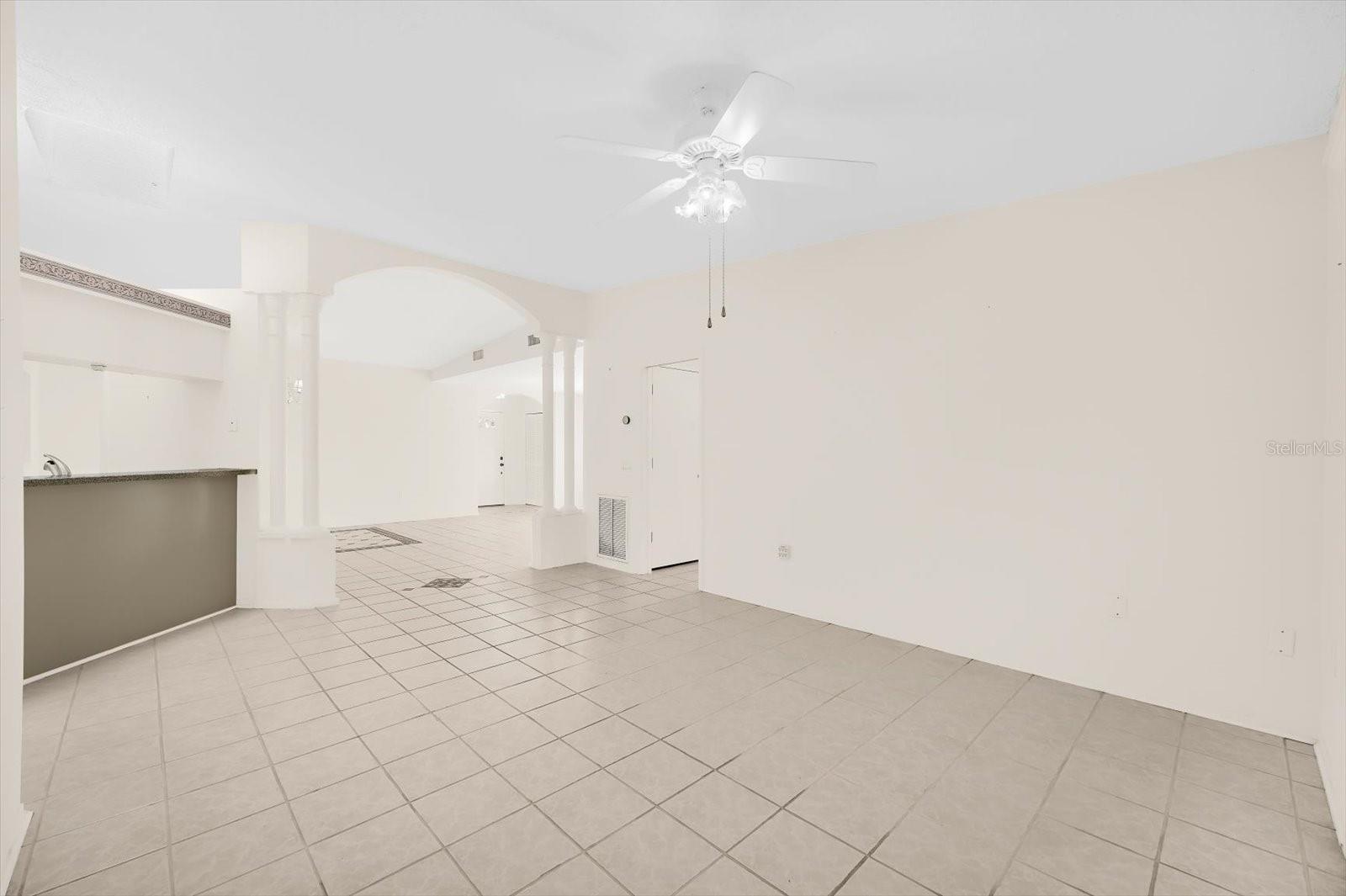 5608 GARDEN LAKES DR, BRADENTON, FL, 34203