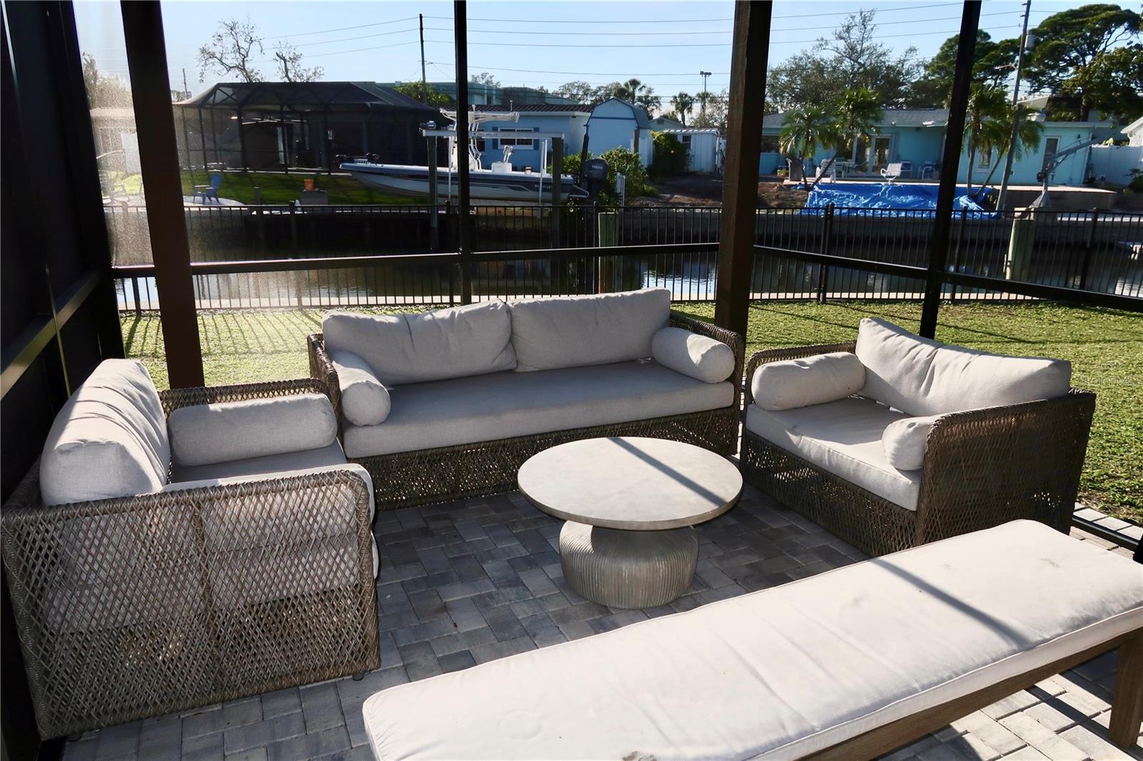 9484 TREASURE LN NE, ST PETERSBURG, FL, 33702