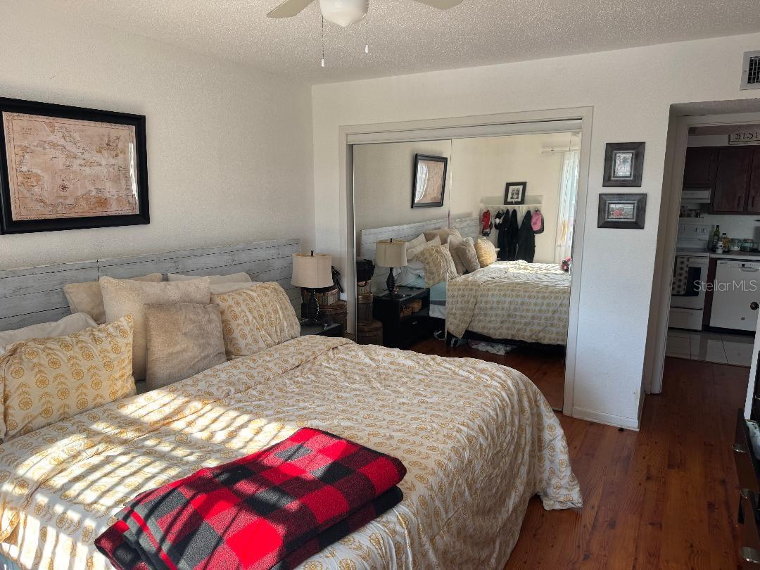 10365 PARADISE BLVD #10, TREASURE ISLAND, FL, 33706