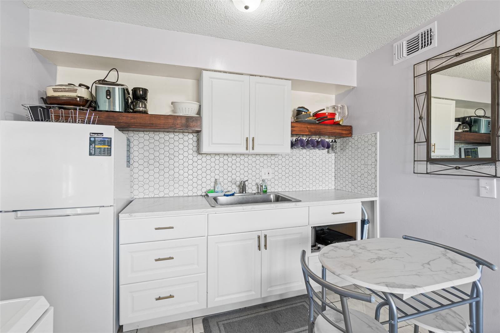 232 SAN JUAN CIR, MELBOURNE, FL, 32935