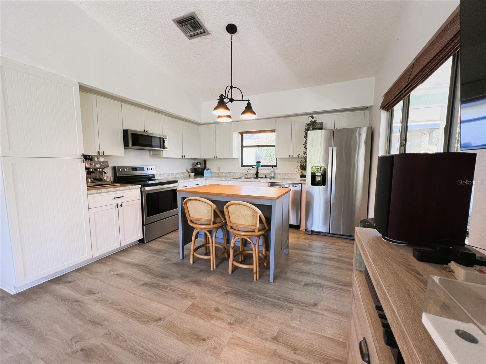 8662 GRAND AVE, PLACIDA, FL, 33946