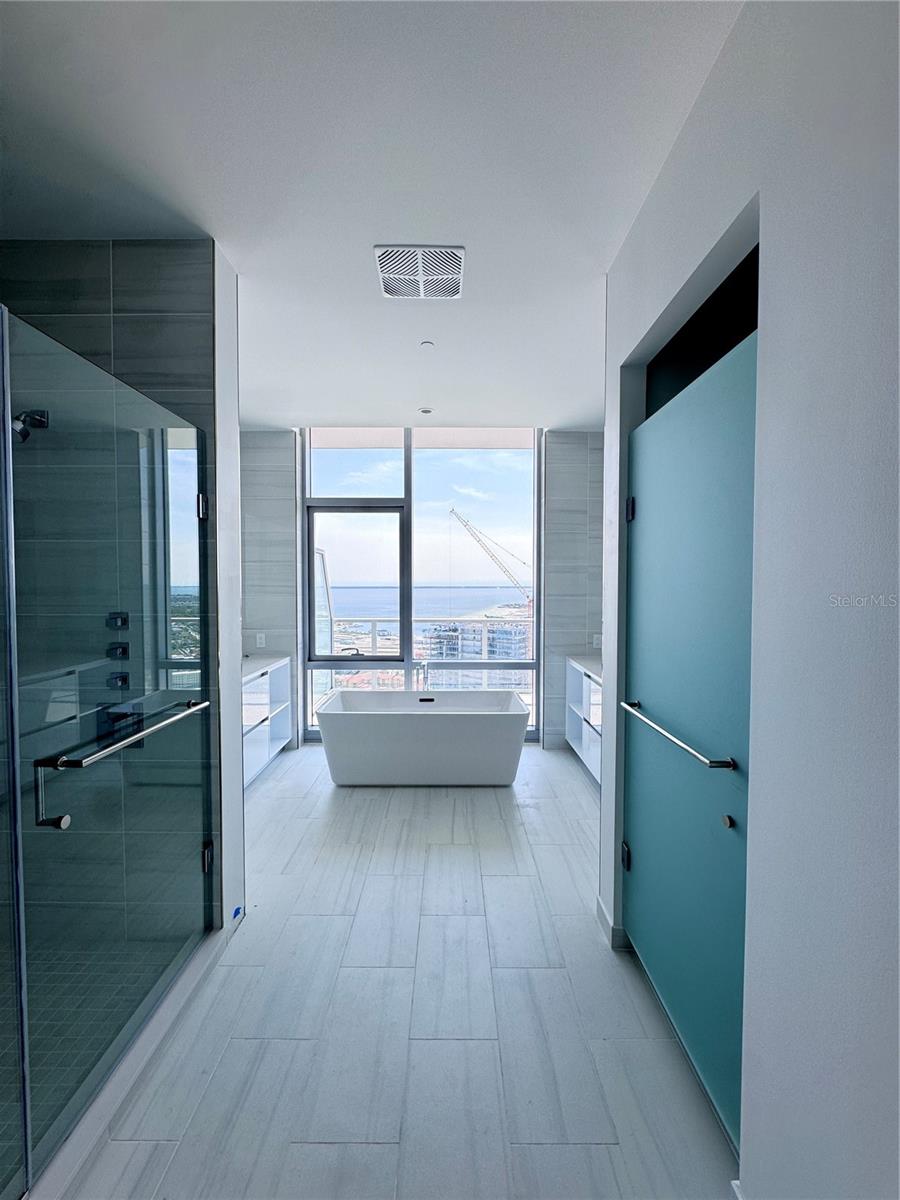 400 CENTRAL AVE #4102, ST PETERSBURG, FL, 33701