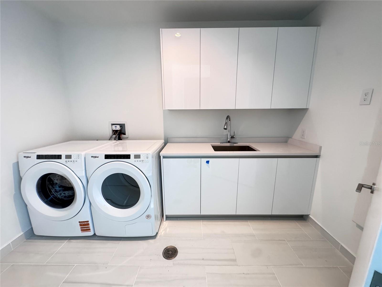 400 CENTRAL AVE #4102, ST PETERSBURG, FL, 33701
