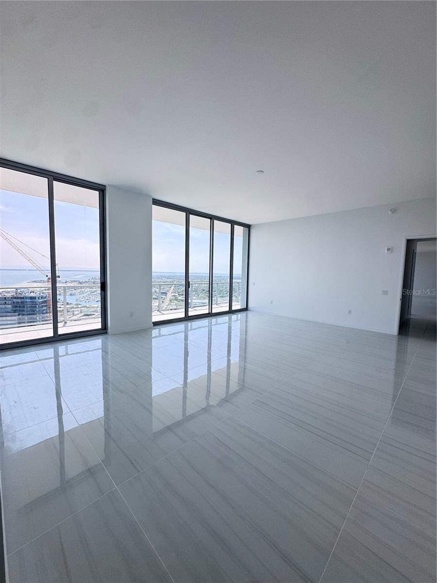 400 CENTRAL AVE #4102, ST PETERSBURG, FL, 33701