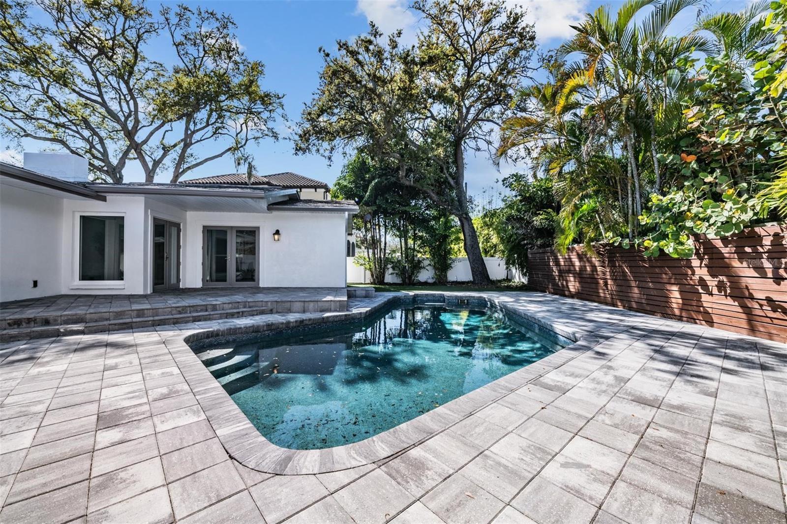 5003 W NEPTUNE WAY, TAMPA, FL, 33609