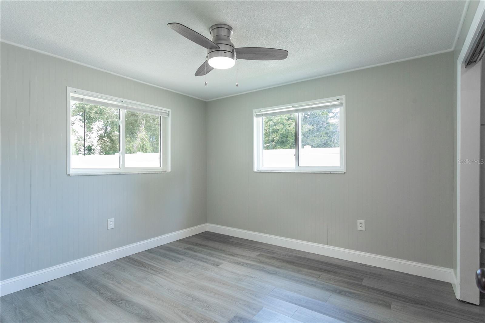 2021 VALLEY DR, DUNEDIN, FL, 34698