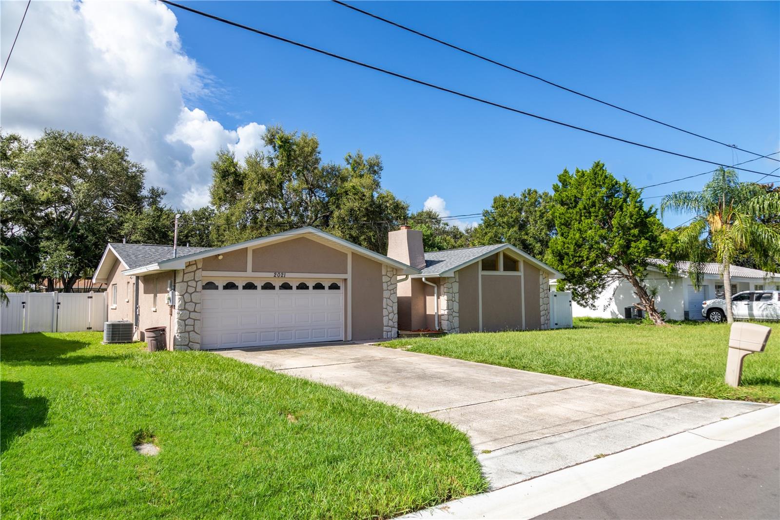 2021 VALLEY DR, DUNEDIN, FL, 34698