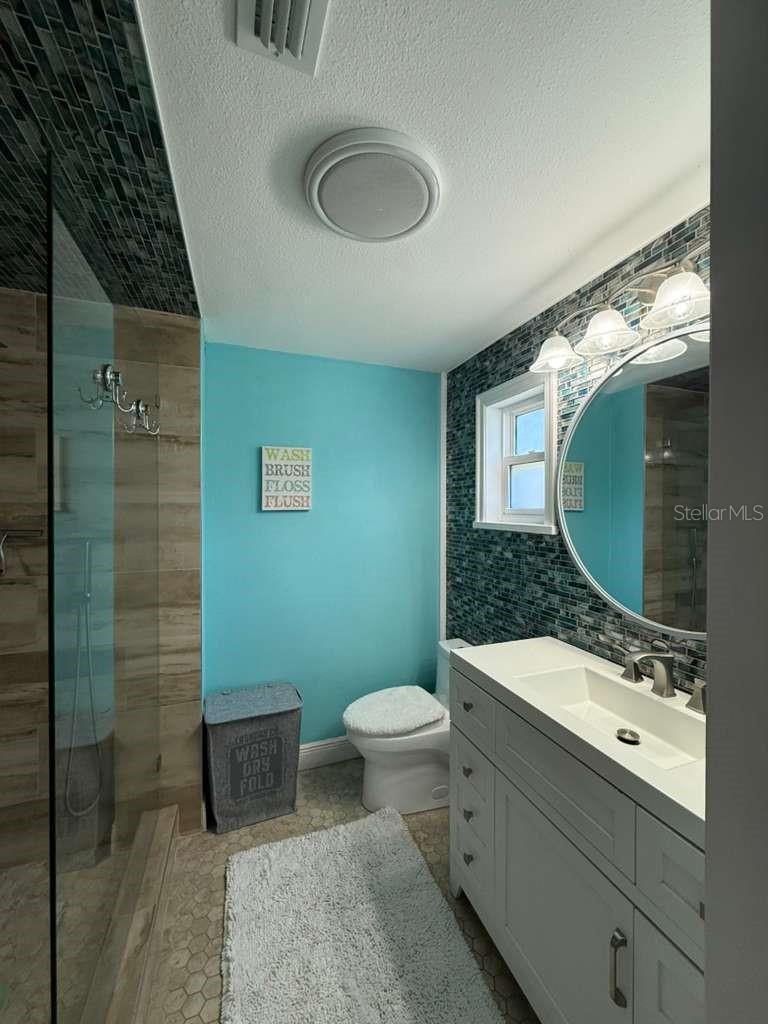 2021 VALLEY DR, DUNEDIN, FL, 34698