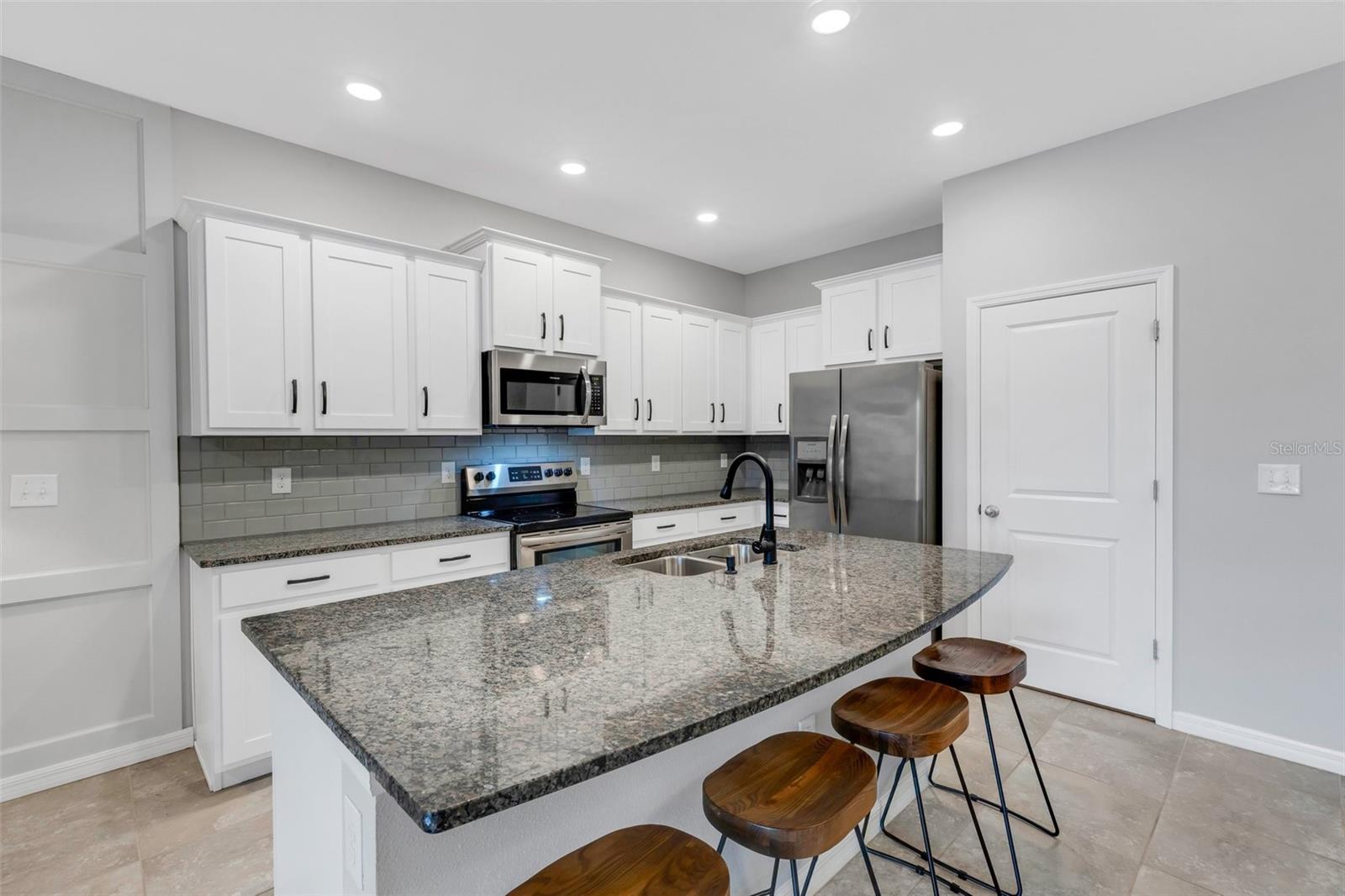 2471 MIDNIGHT PEARL DR, SARASOTA, FL, 34240