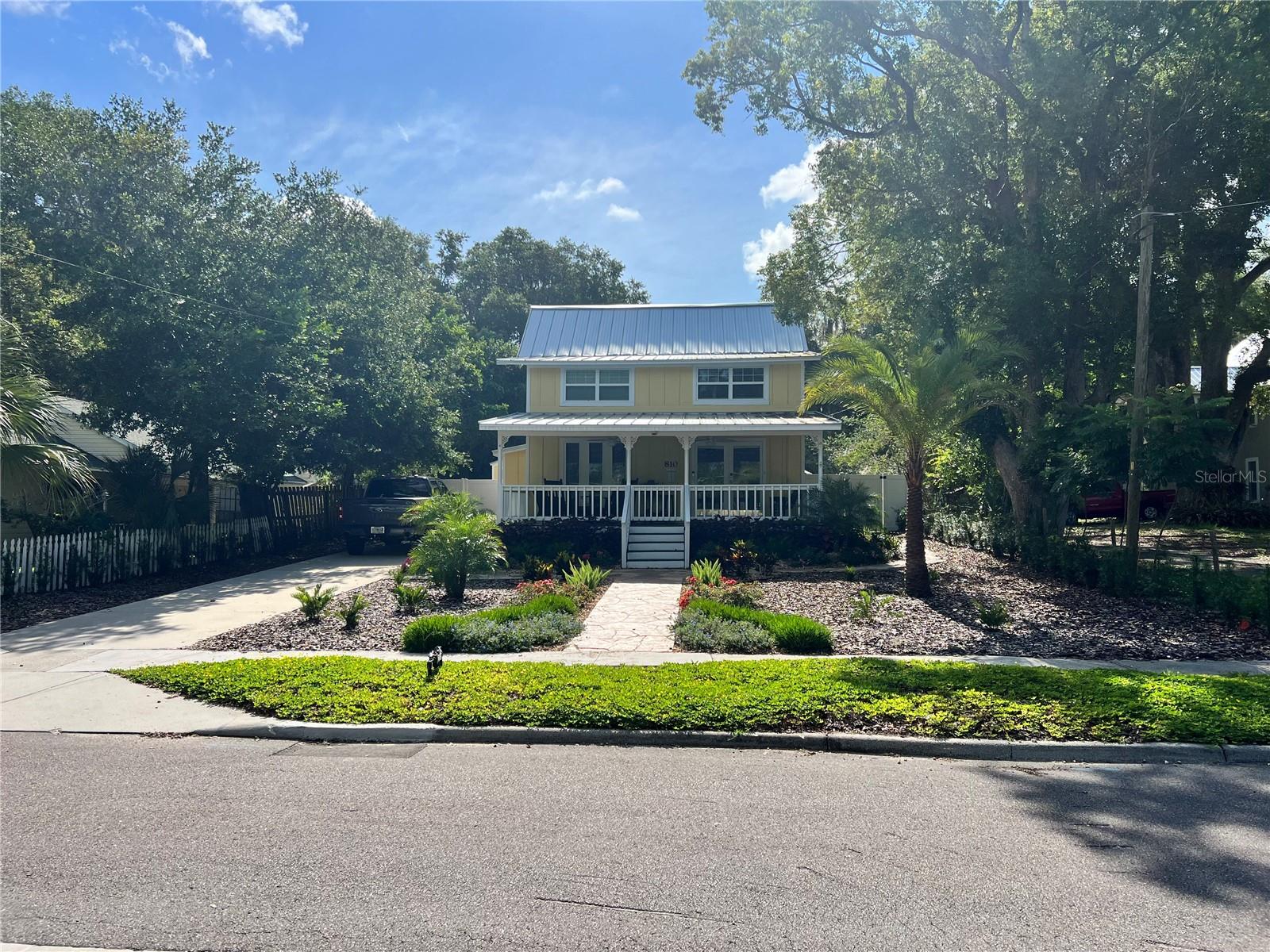 810 N TREMAIN ST, MOUNT DORA, FL, 32757