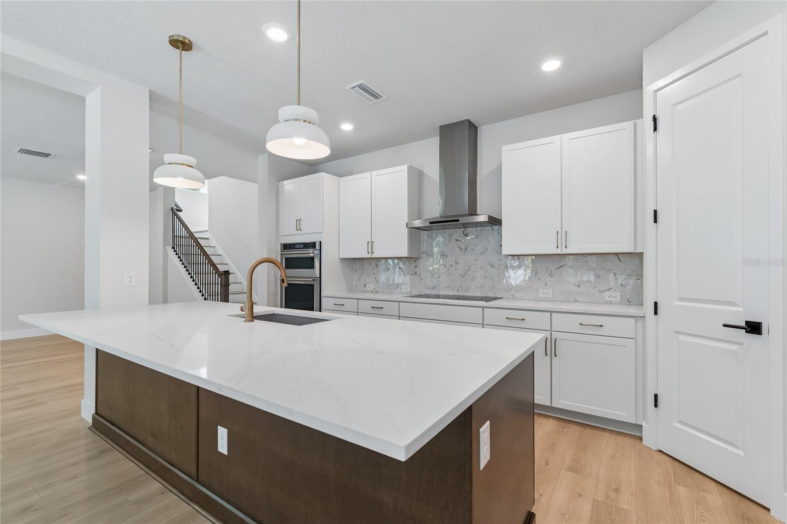 2916 W ELLIS DR, TAMPA, FL, 33611