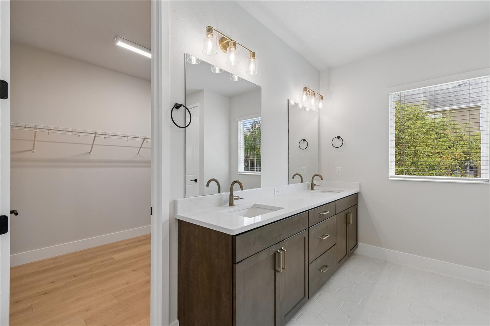 2916 W ELLIS DR, TAMPA, FL, 33611