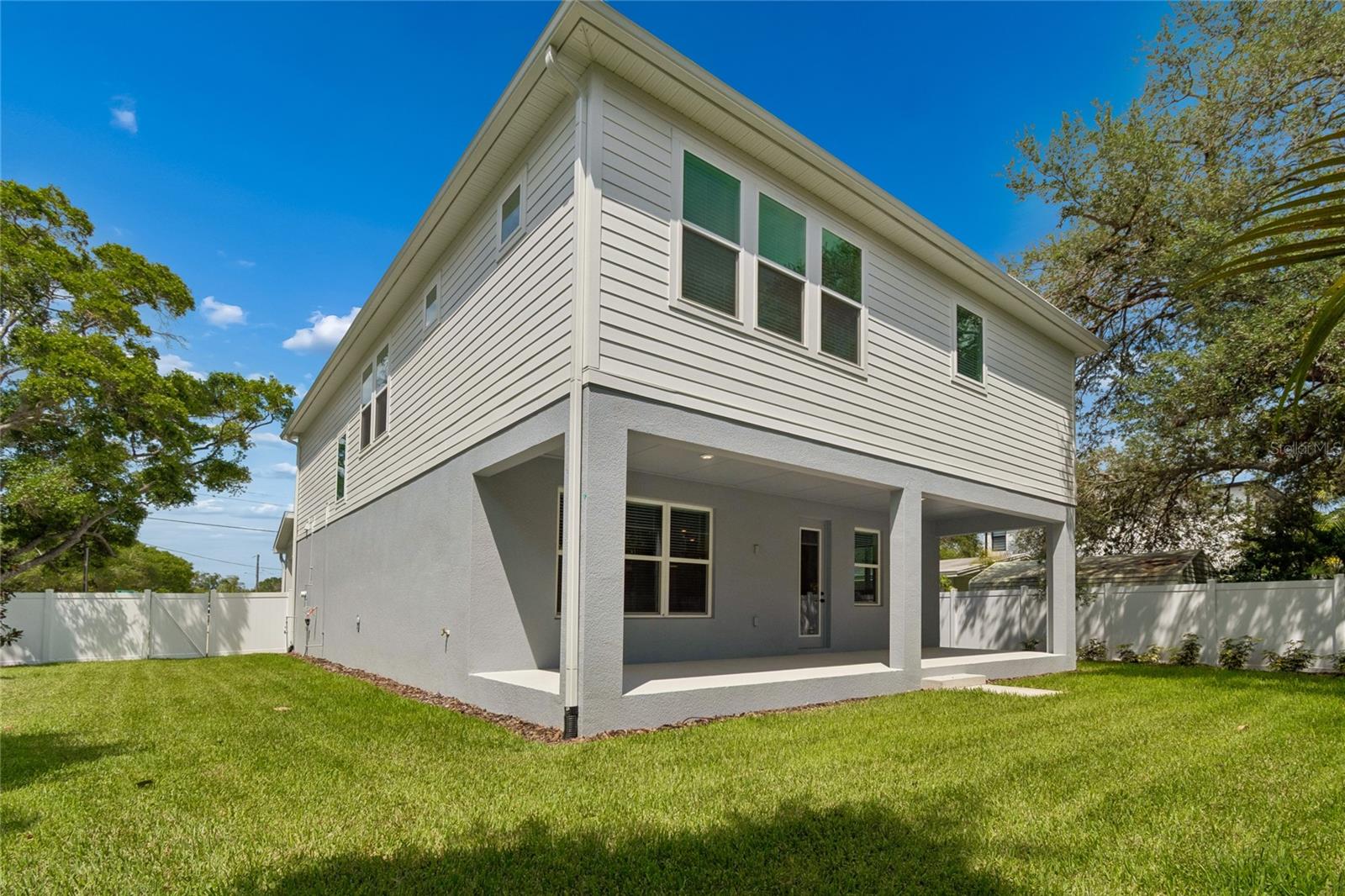 2916 W ELLIS DR, TAMPA, FL, 33611