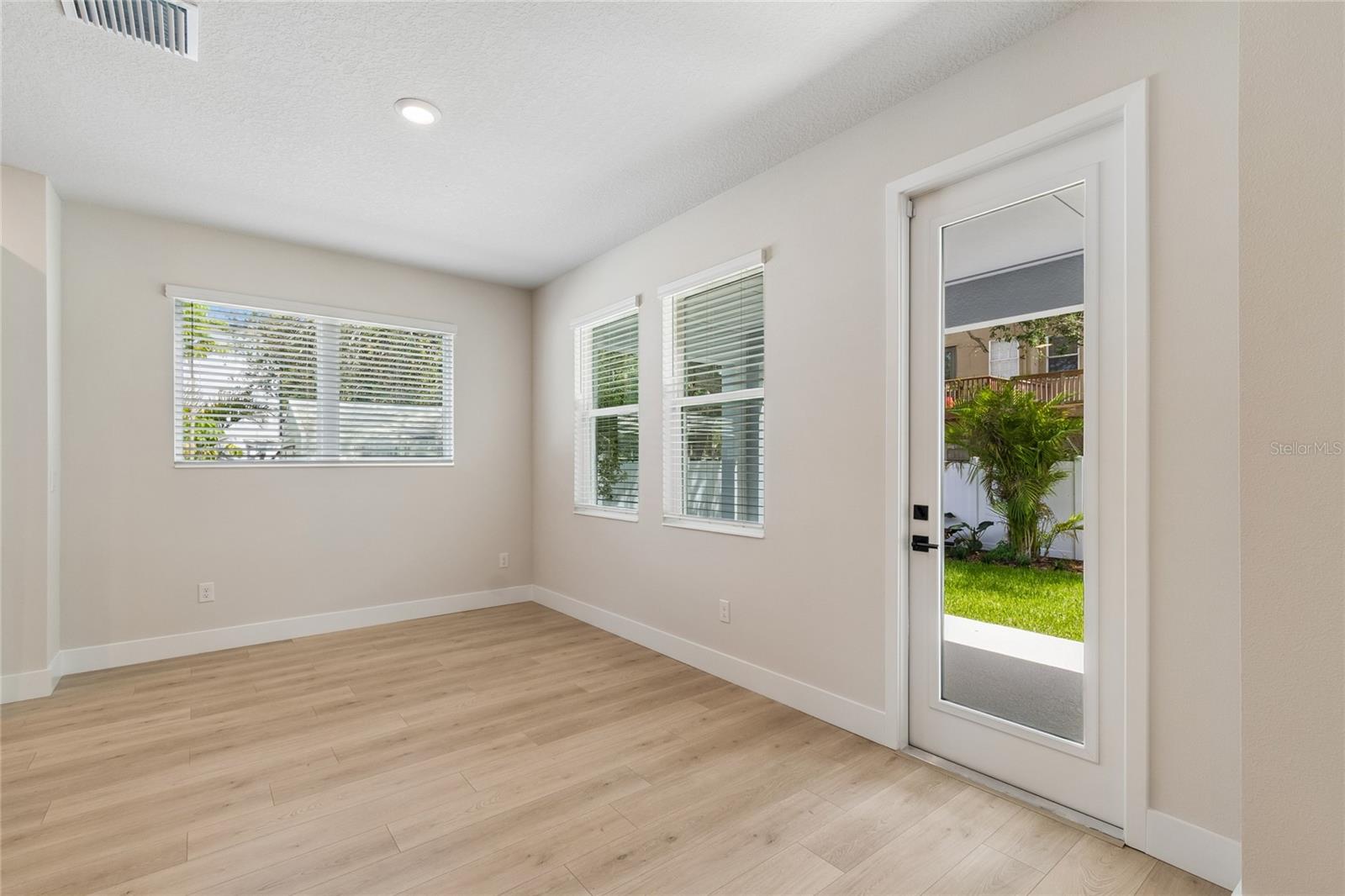 2916 W ELLIS DR, TAMPA, FL, 33611