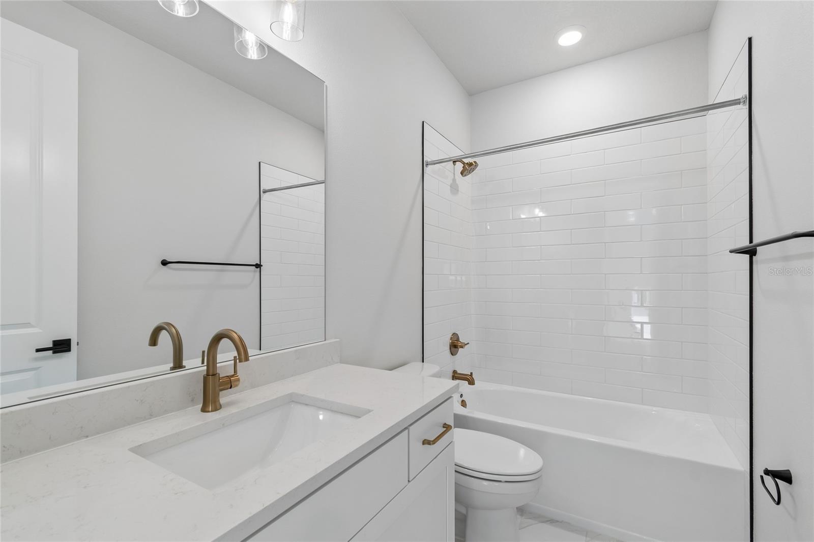 2916 W ELLIS DR, TAMPA, FL, 33611