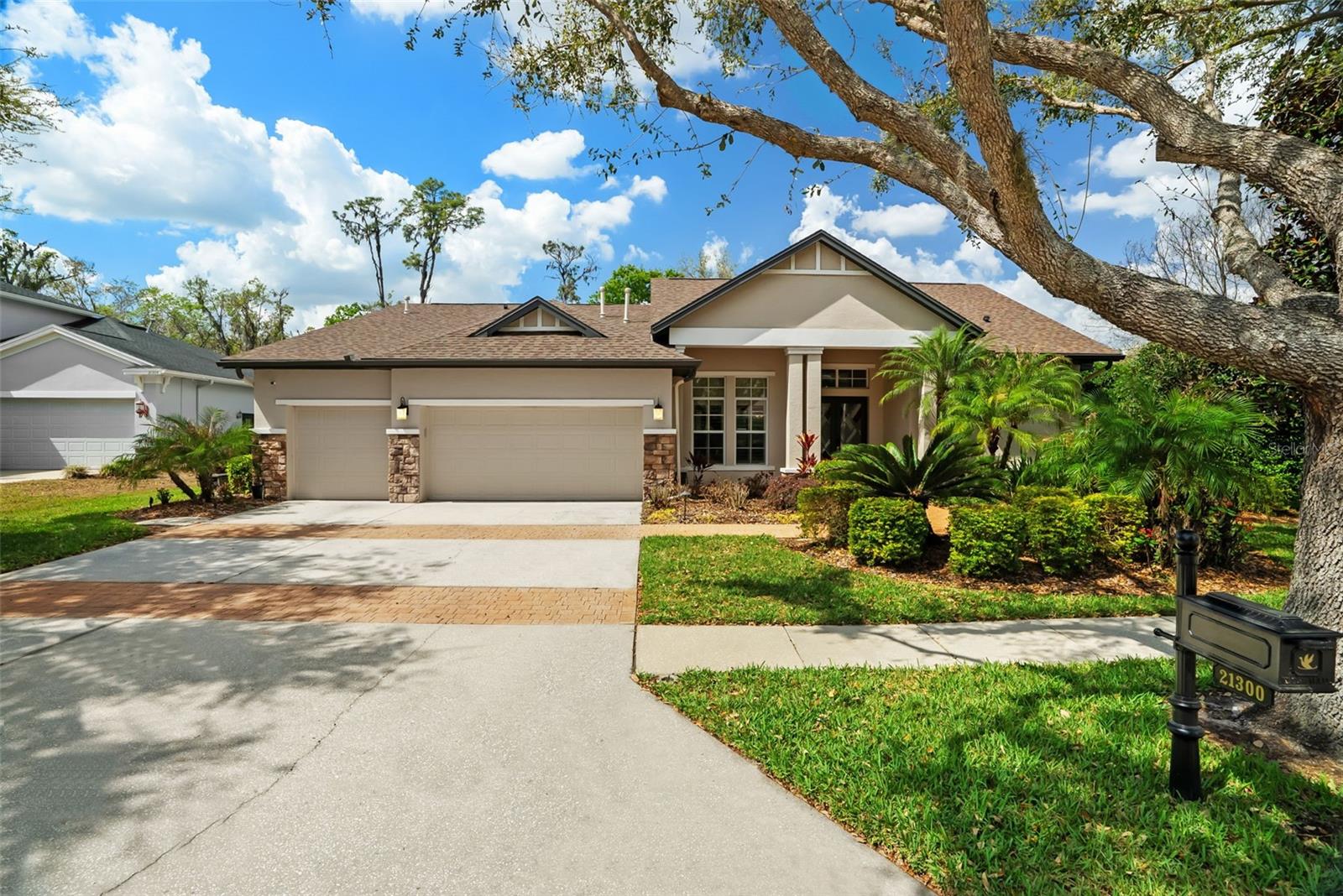 21300 SKY VISTA DR, LAND O LAKES, FL, 34637