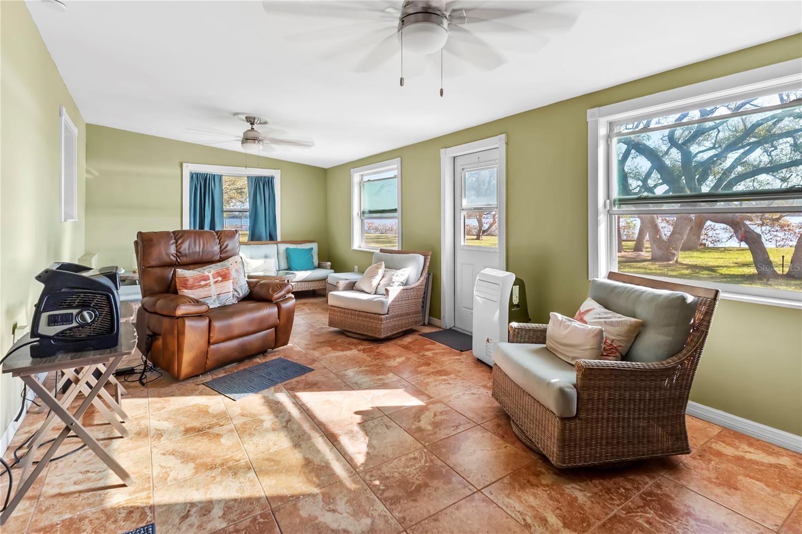 2005 BAYVIEW DR, NEW SMYRNA BEACH, FL, 32168