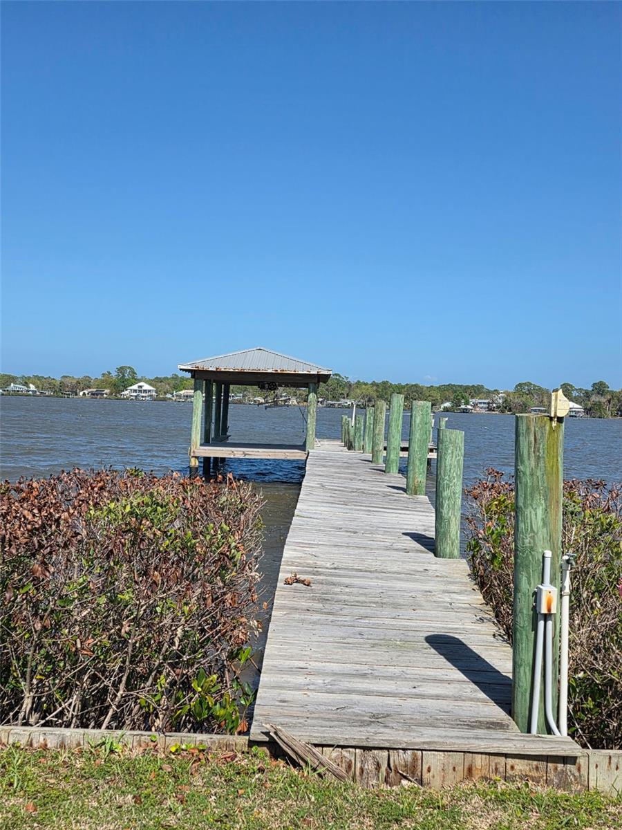 2005 BAYVIEW DR, NEW SMYRNA BEACH, FL, 32168