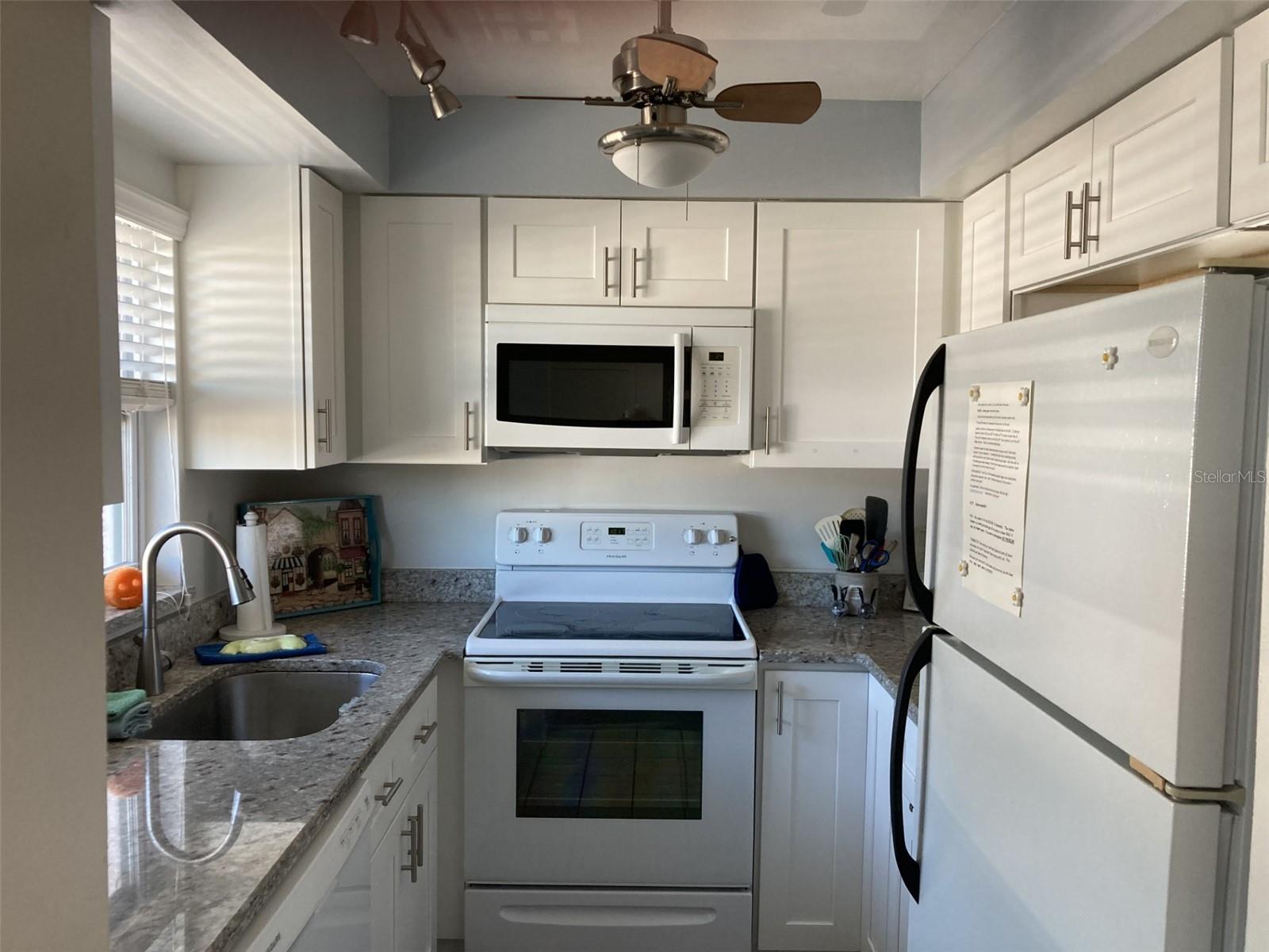 304 47TH AVENUE DR W #307, BRADENTON, FL, 34207